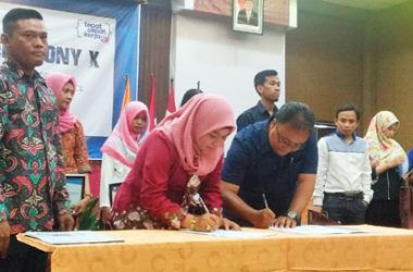 Penandatanganan MOU dengan LP3I Semarang